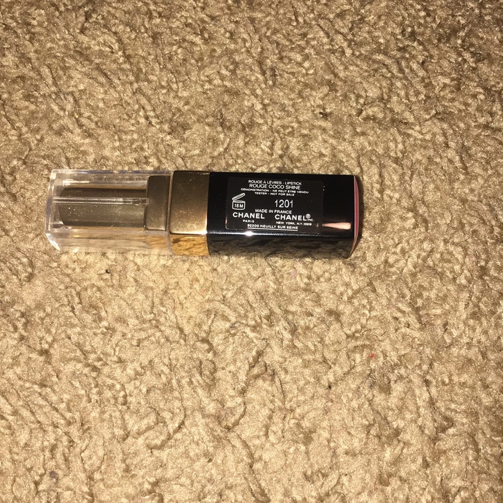 Chanel ROUGE COCO SHINE HYDRATING COLOUR LIPSHINE